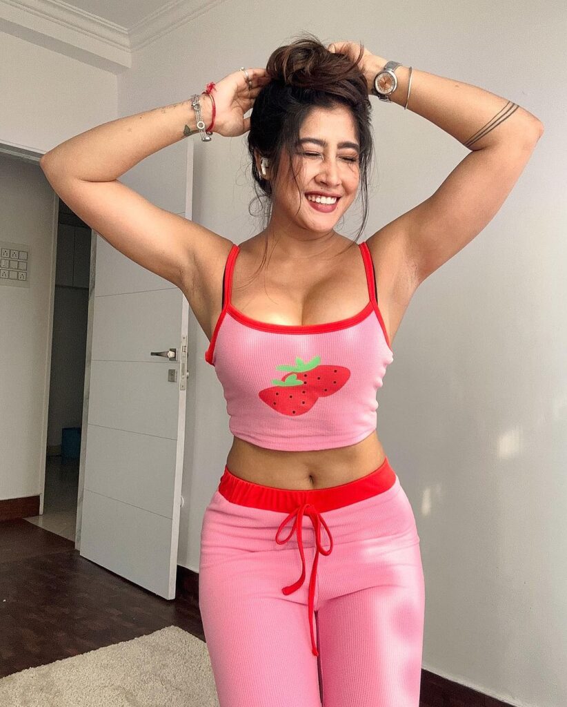 50+ Top Sofia Ansari Hot and Sexy Pictures: Bikini Images of [Sofia Ansari]