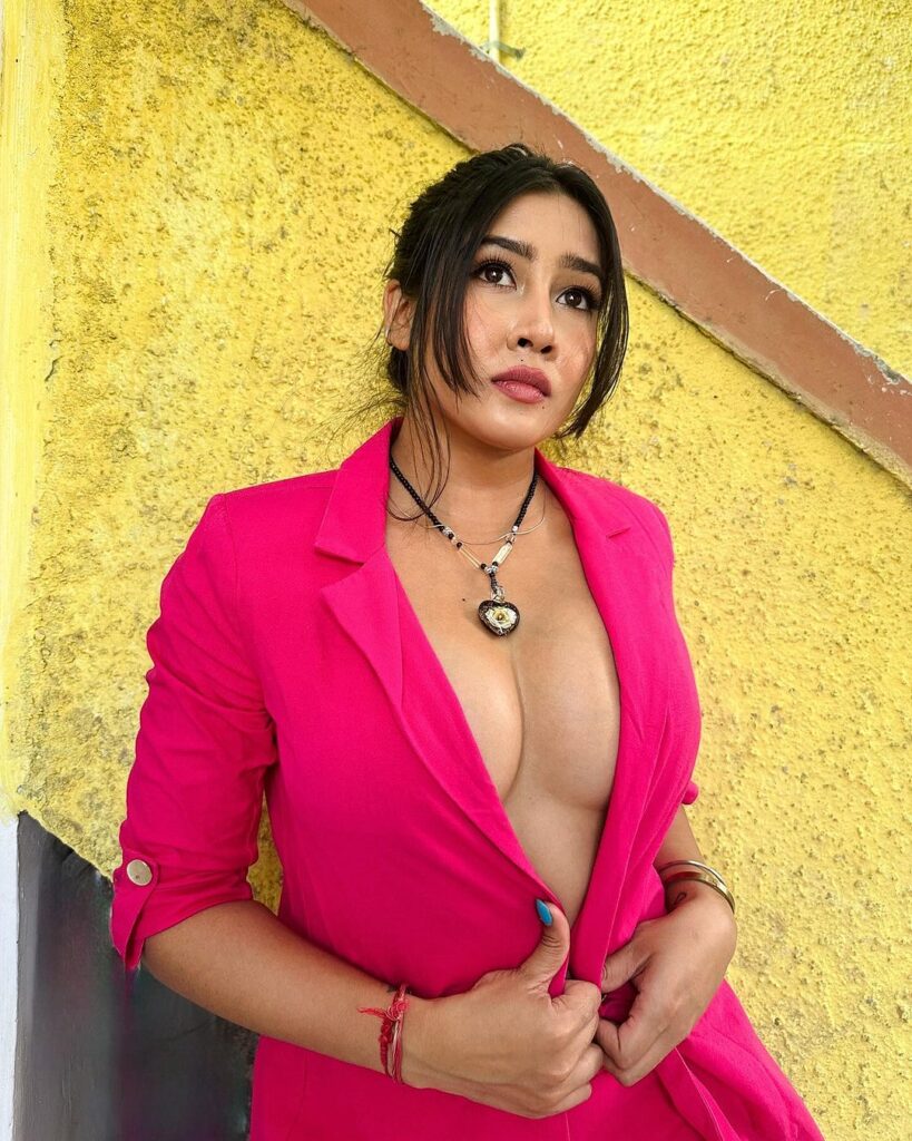 50+ Top Sofia Ansari Hot and Sexy Pictures: Bikini Images of [Sofia Ansari]