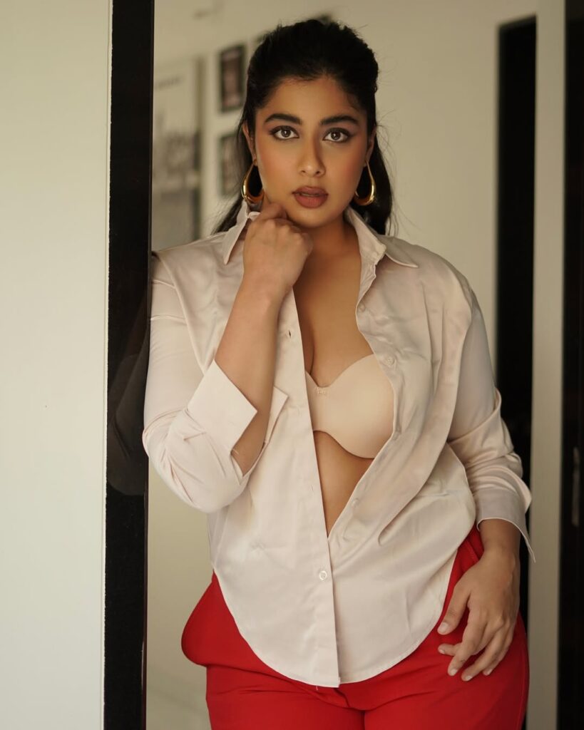 10+ Top Nikita Sharma Hot and Sexy Pictures: Bikini Images of [Nikita Sharma]